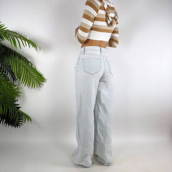 Women's Vintage SO Casual High Waisted Wide Leg Light Wash Dad Jeans / 1/25 - Picture 2 of 7